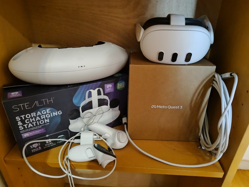 Meta Quest 3 Standalone VR Headset 512GB Charging Station As And PZc Link Cable