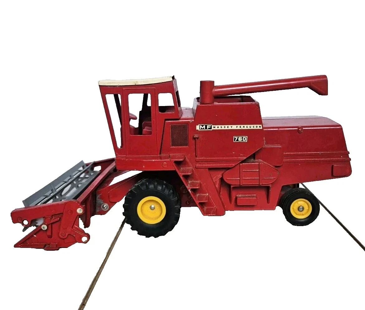 Ertl Massey Ferguson Diecast & Toy 1:20 Scale