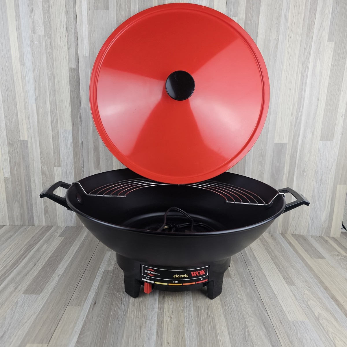 Toastmaster 20 Ounce Mini Crock ~ Silver, w/ Black Stoneware Pot ~ No  Manual | eBay NES 6QT RED RSTR BLK LID