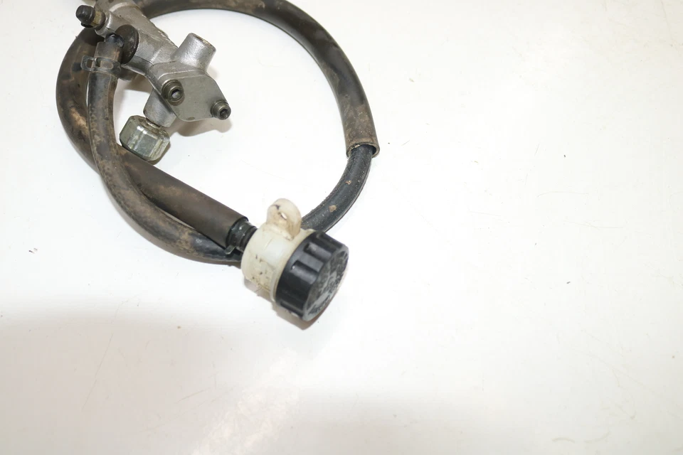 Can-am Outlander 650 2007 4x4 Xt cilindro maestro de freno trasero con depósito Foto 2 de 4