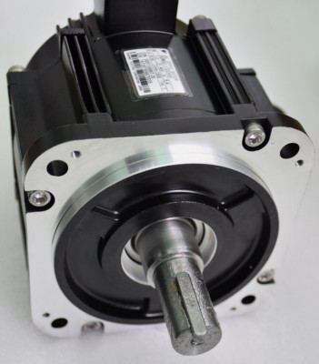 Yaskawa SGMGV-13DDA6F Servo Motor 1PC SGMGV13DDA6F New Expedited Shipping