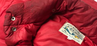 REI VINTAGE DOWN COAT MENS RED FULL ZIP VINTAGE 1970'S REI VINTAGE DOWN COAT MENS RED FULL ZIP VINTAGE 1970'S