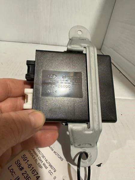 Unidad de control limpiaparabrisas trasero ECM chasis en puerta compatible con 01-06 SANTA FE 2263369 Foto 2 de 4