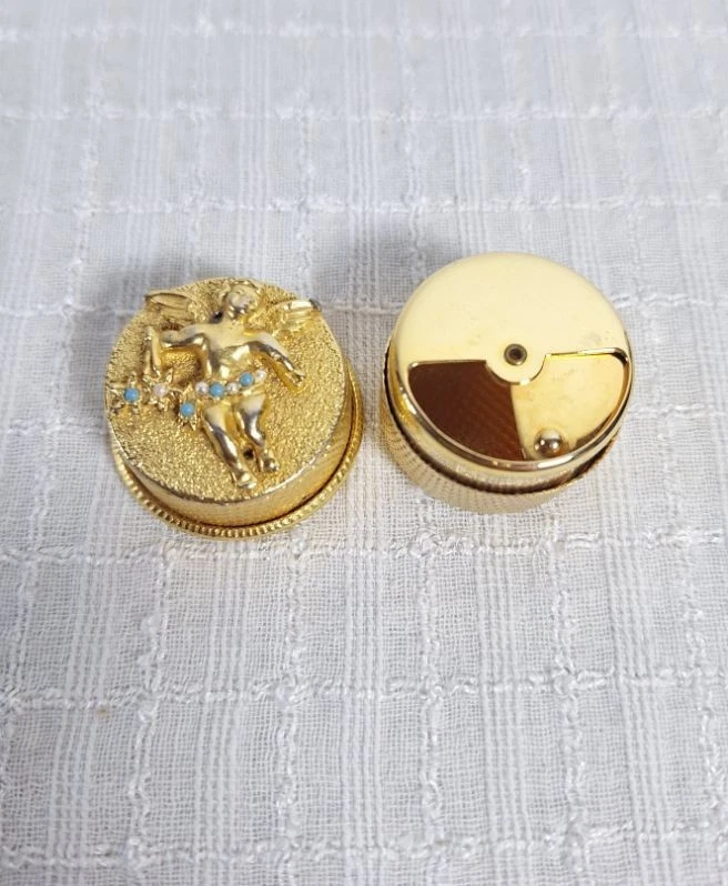 Ancien Pilulier En Métal Doré - Photo 4/4