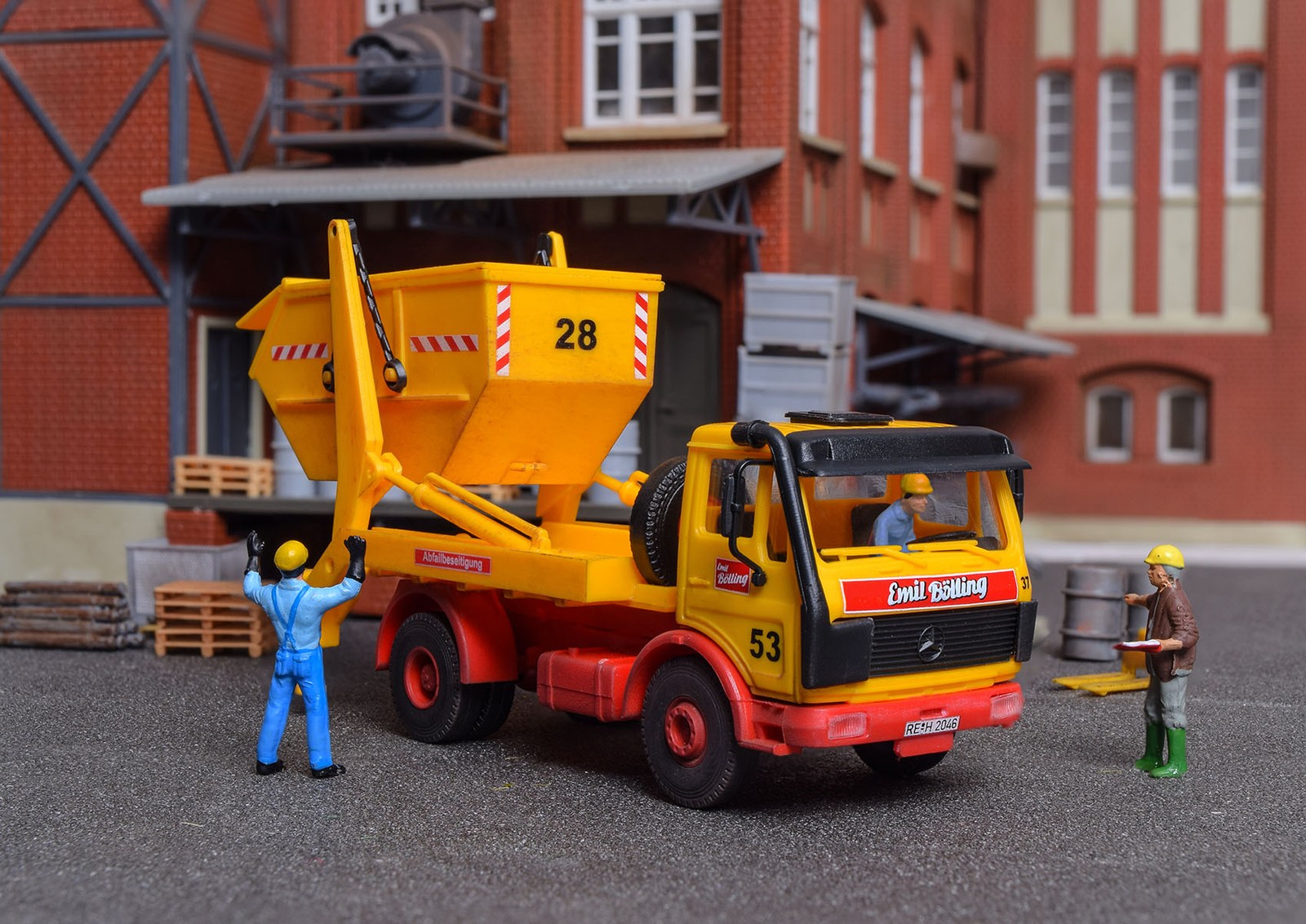 Kibri 14120 - H0 MB LP Dump Trailer, Edition Emil Bölling - New