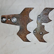 HUSQVARNA CHAINSAW, 2 PIECE DOG / SPIKE SET, MAY FIT 281XP, USED & NEED CLEANING