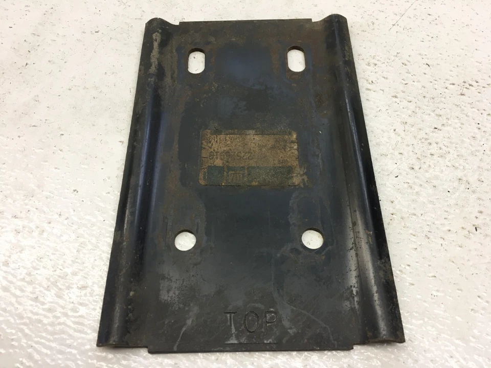 1985-90 Oldsmobile Delta 88 98 Calais Rear Bumper Impact Bar Backing Plate Foto 4 de 4