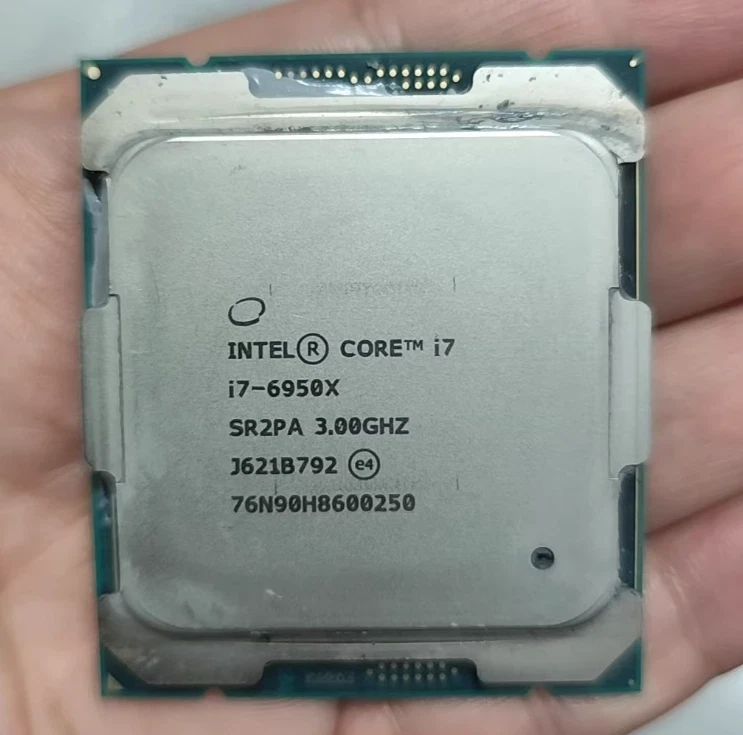 Intel Core i7-6950X CPU Processor LGA2011-3 Extreme Edition SR2PA 25M Cache 140W - Image 3 of 4