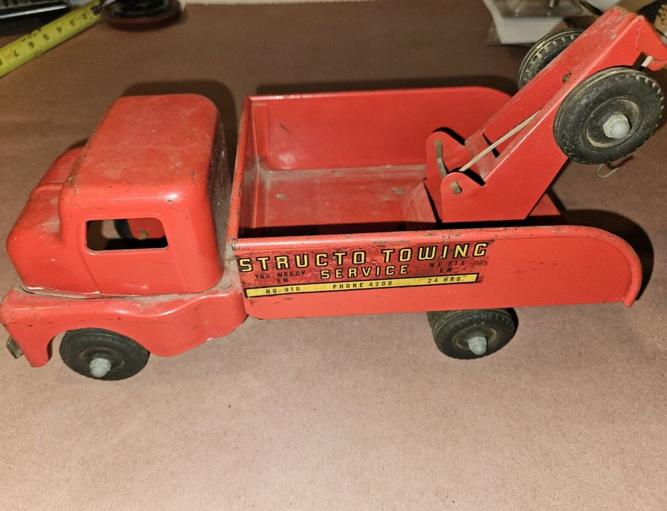 Vintage Struco #910 Tow Truck With Tow Hook & Cord In Good Shape - Image 3 of 4