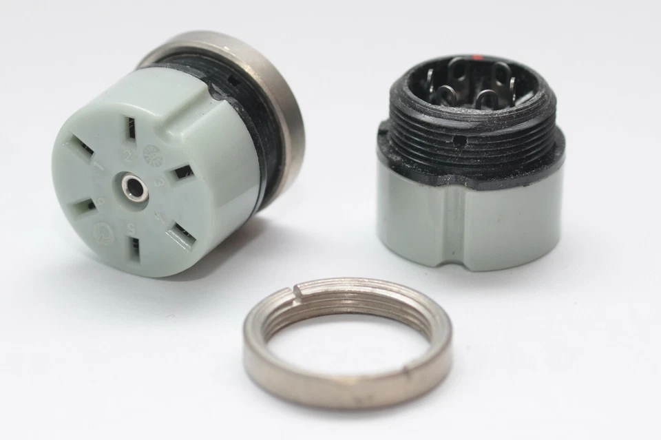 6-pol Gross-Tuchel Buchse Typ T3042 für Neumann U47 Röhren-Mikrofon-System, NOS - Bild 3 von 4