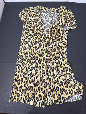 Basement Collection Leopard Print Button Front V-Neck Top Size Small Animal