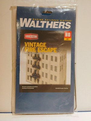 Walthers Cornerstone HO Scale Fire Escape & Details Kit Modulars #933-3729 (New)