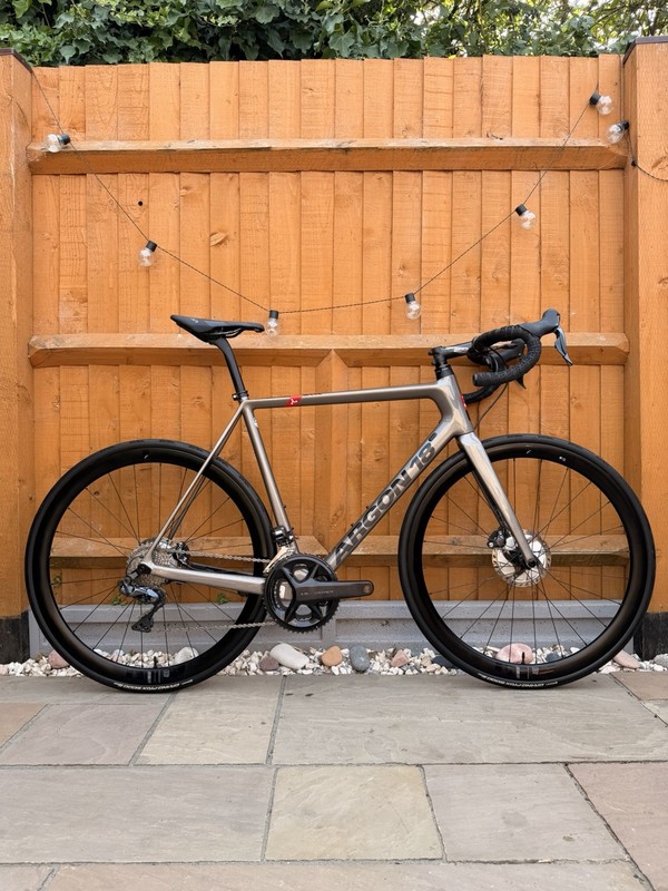 Argon 18 Gallium Disc Brake Carbon Road Bike Shimano Di2 Carbon Wheelset Size L