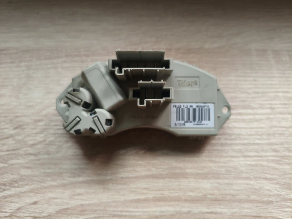 Resistenza motorino ventilazione abitacolo  BMW Serie 1 (E87) 120d M47 204D4 - Immagine 4 di 4