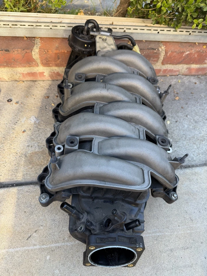 Colector de admisión FR3Z-9424-N y cuerpo del acelerador Gt350 con placa adaptadora, Mustang Foto 2 de 4