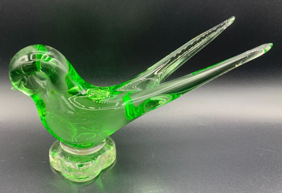 MCM Italian Murano Glass Bird Swallow Figurine Uranium Vaseline Glass Sculpture - Image 2 of 4