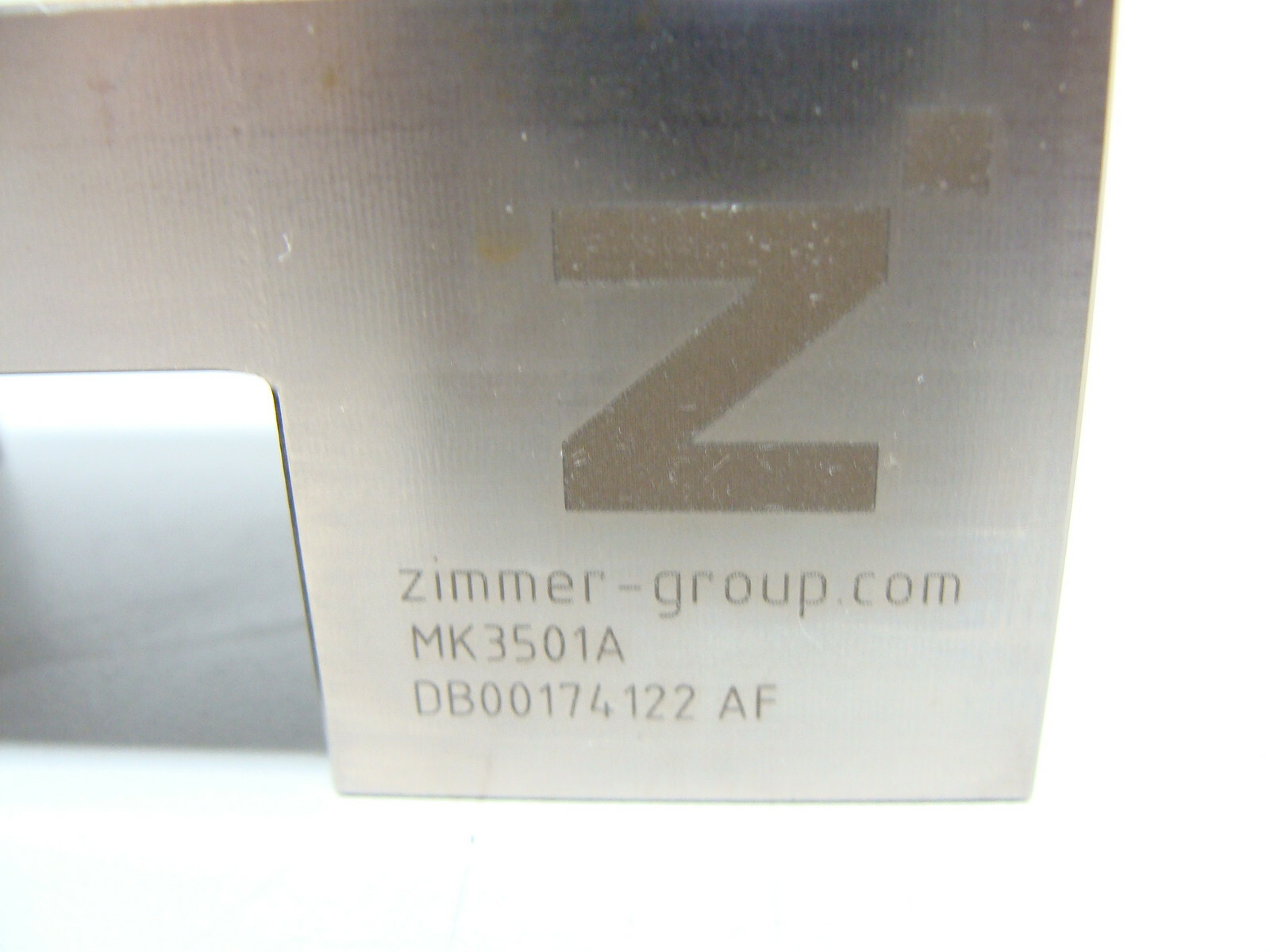 Zimmer Group MK3501A MK Series Pheumatic Linear Bearing Clamp For 35mm