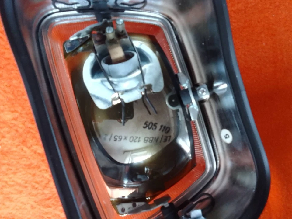 梅赛德斯奔驰 w110 190c 190dc 博世雾灯 — 第 4/4 张图片