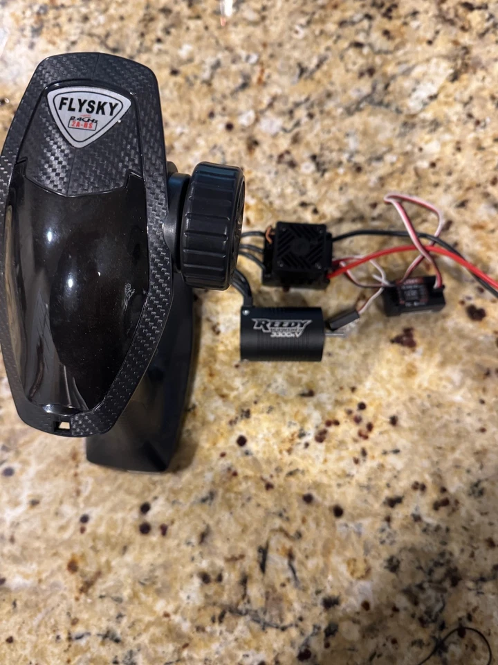 НОВЫЙ Team Associated WP 10BL60 RTR ESC с Reedy 3300 кВ мотор комбо SR10M SC600-BL - Изображение 3 из 3