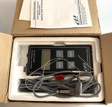 Cole Parmer 8402-20  Thermistor Thermometer