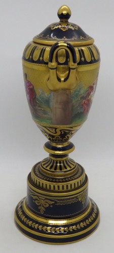 . Vienna porcelain 19th century antique Angelica Kauffman style urn vase - Imagen 3 de 19