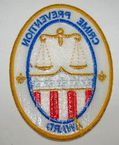 VINTAGE Patch CRIME PREVENTION AWARD 1990's - Picture 2 of 2