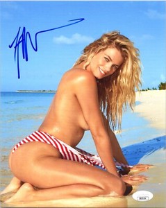 Hailey Clausen In A Bikini SI Model Signed 8x10 Photo Autographed JSA 2