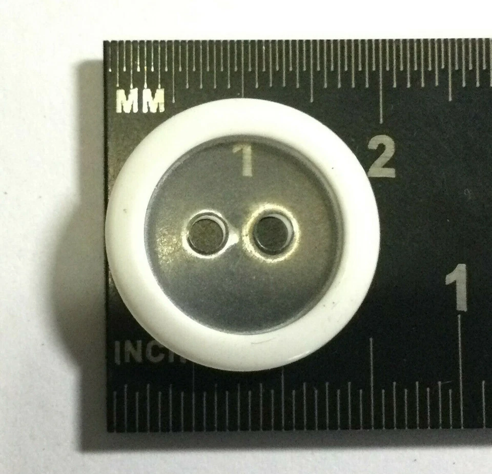 Borde Anillo Transparente/Blanco Poli Botón Años 60 15mm-5/8", 18mm-11/16" 2 Agujeros Foto 3 de 4