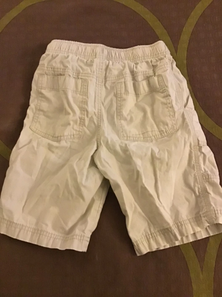 Circo Boys Khaki Shorts Size M 8-10 Beige In Excellent Used Condition - Image 4 of 4