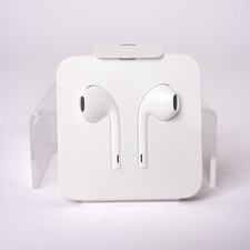 New Apple EarPods with Lightning Connector White Wired Headphones In-Ear Genuine