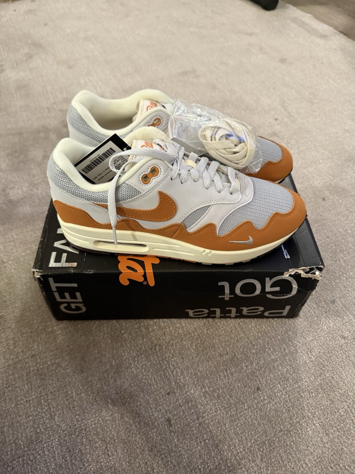 Patta x Nike Air Max One Waves Monarch Men's Size 9 With Bracelet! Brand new