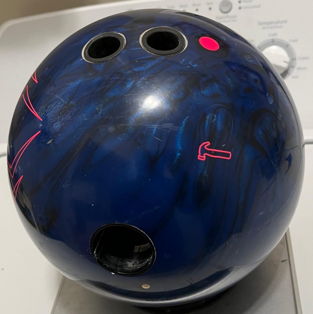 USED Hammer Black Widow Mania Pearl Reactive Bowling Ball, cobalt