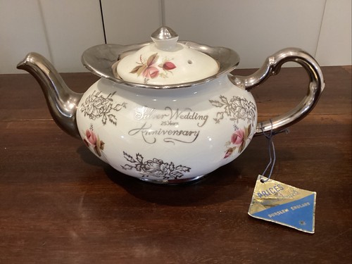Price Kensington Silver Anniversary 25 Years. Teapot And Milk Jug. Roses - Picture 1 of 19