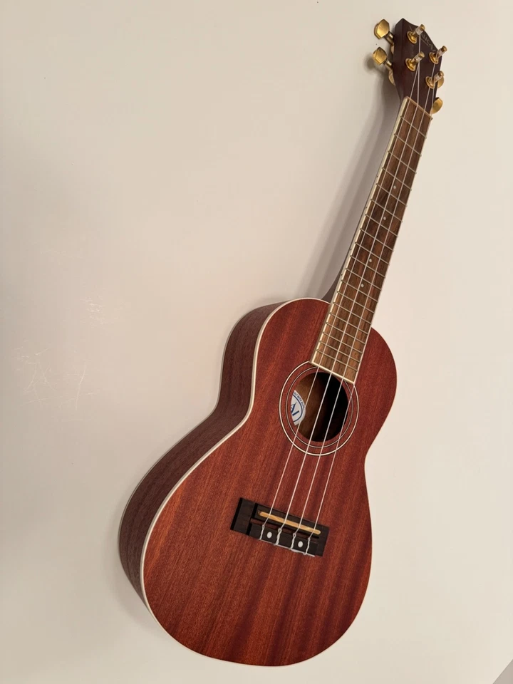 Concert Ukulele Lanikai LU22CGC  Hawaiian Authentic Brown Mahogany 4 String - Image 4 of 4