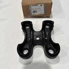 New GM 23450469 2011-2019 Silverado Sierra 2500 3500 Rear Spring Plate Anchor