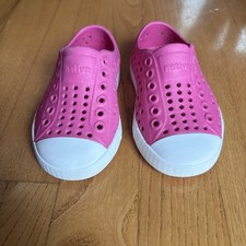 Native Jefferson Slip On Sneakers Shoes Pink White Toddler Girls Size 5 Washable