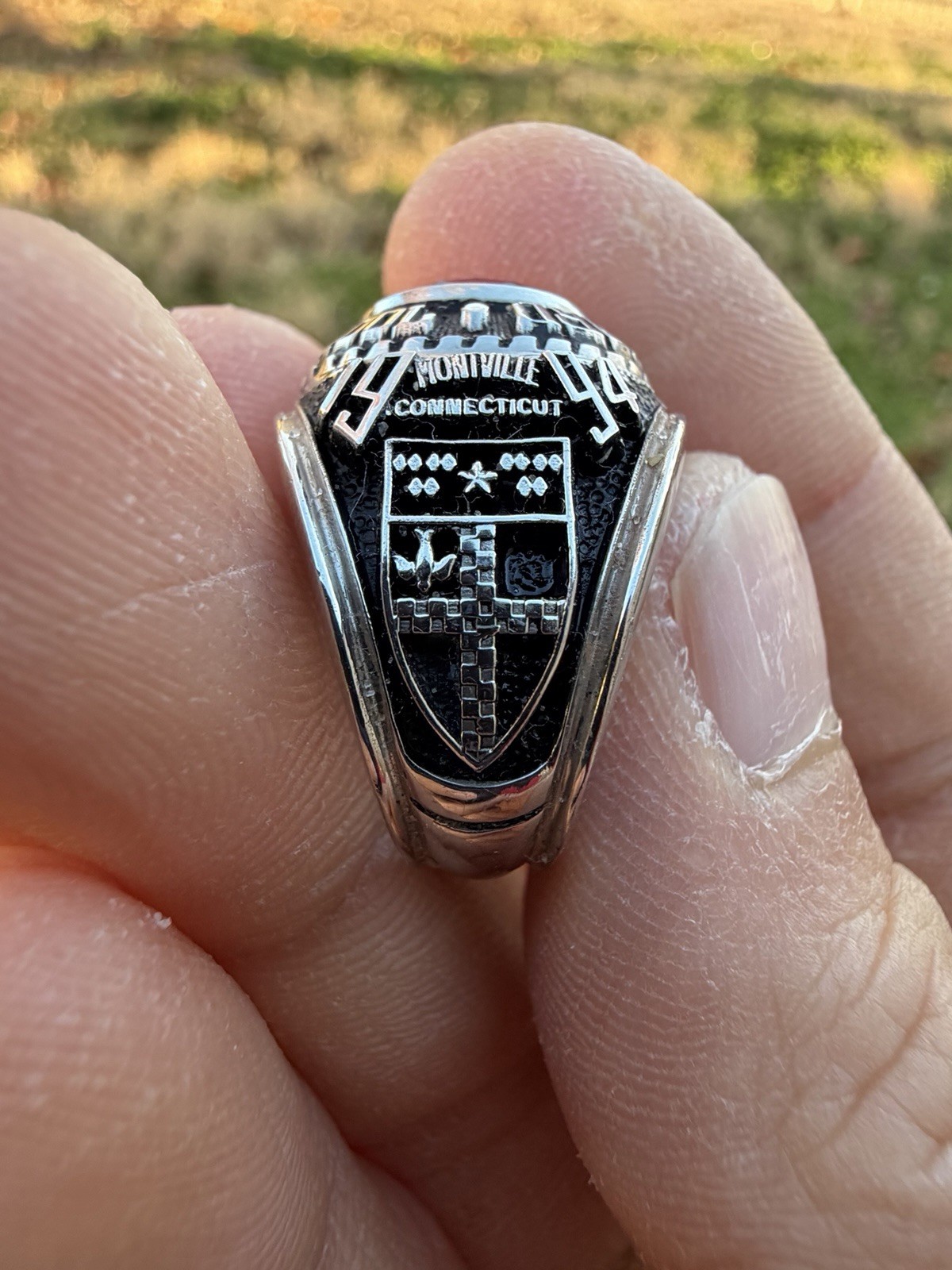 ST Bernard High School Class Ring - image 3