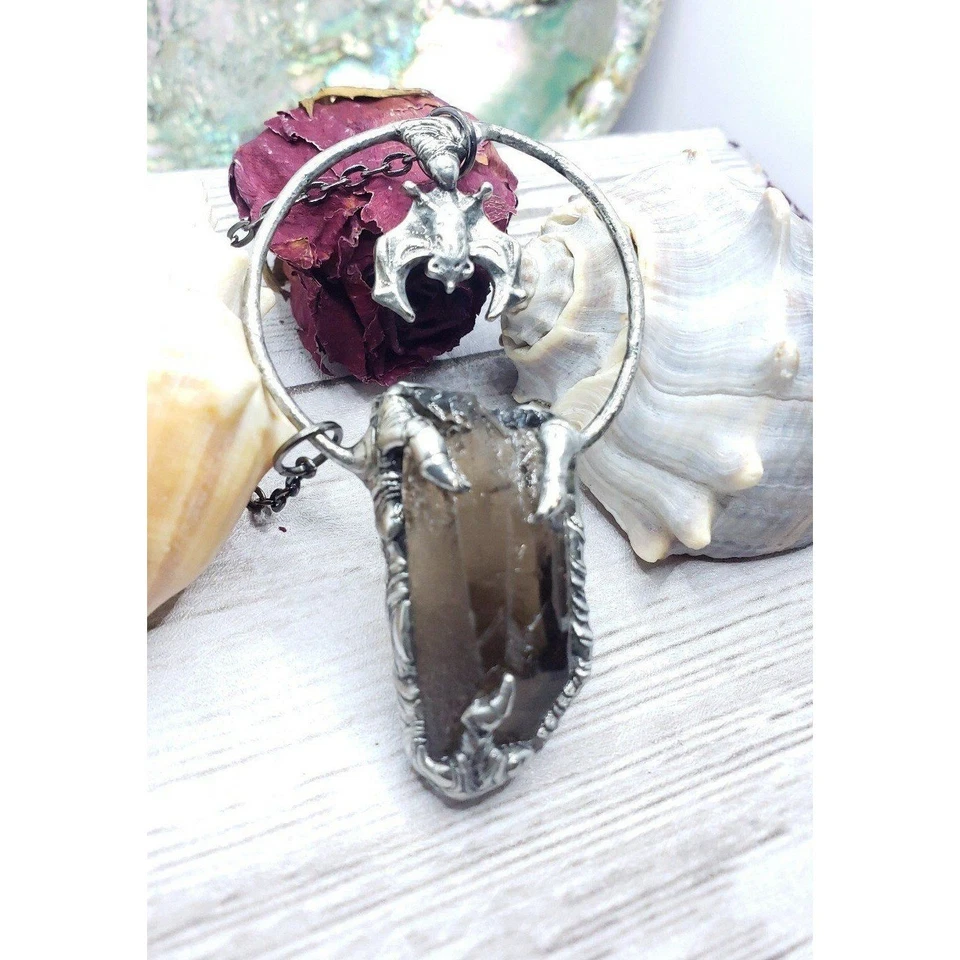 Collar Gótico Halloween Murciélago Vampiro y Cristal Cuarzo Ahumado Foto 3 de 4