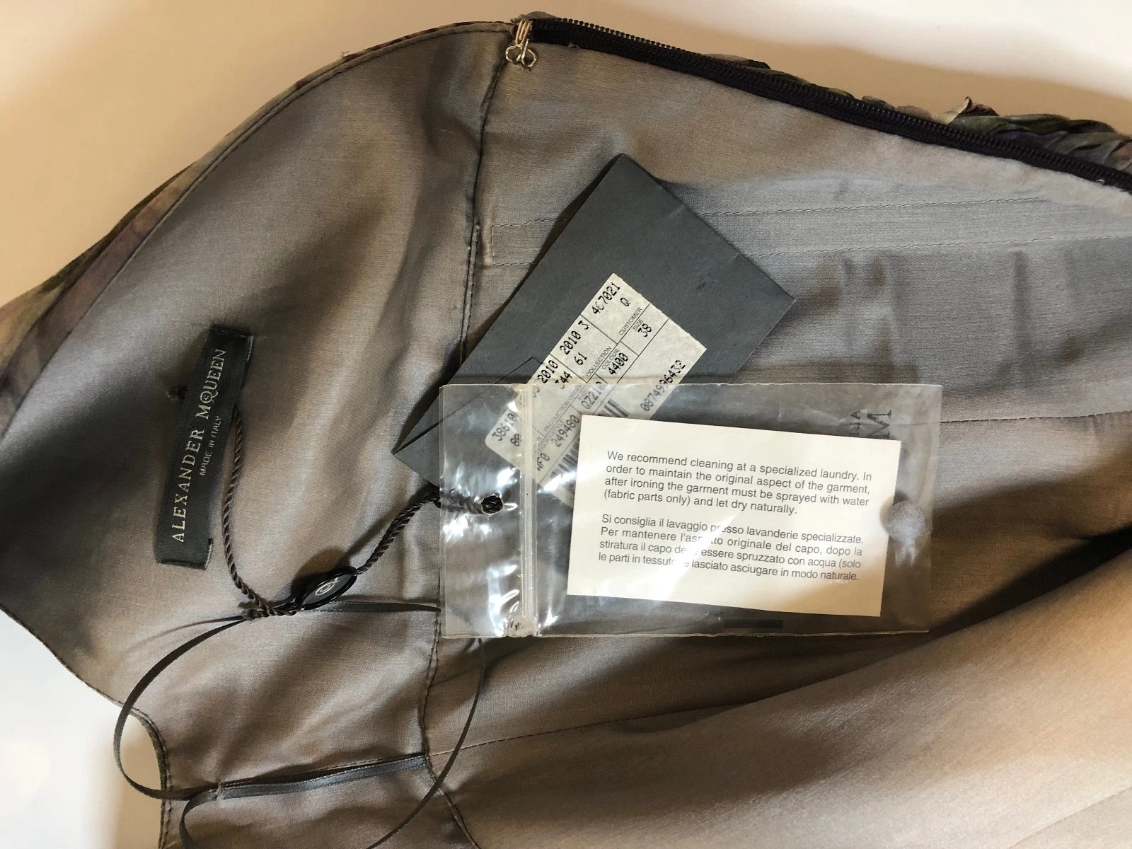 ABITO Abito stampa Alexander McQueen Peonies collezione Pre Autunno 2010