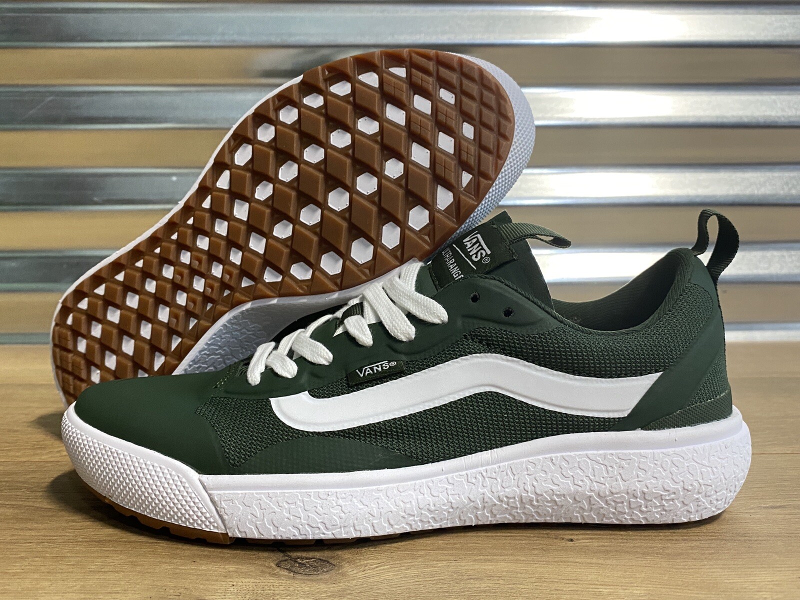 vans ultrarange exo green