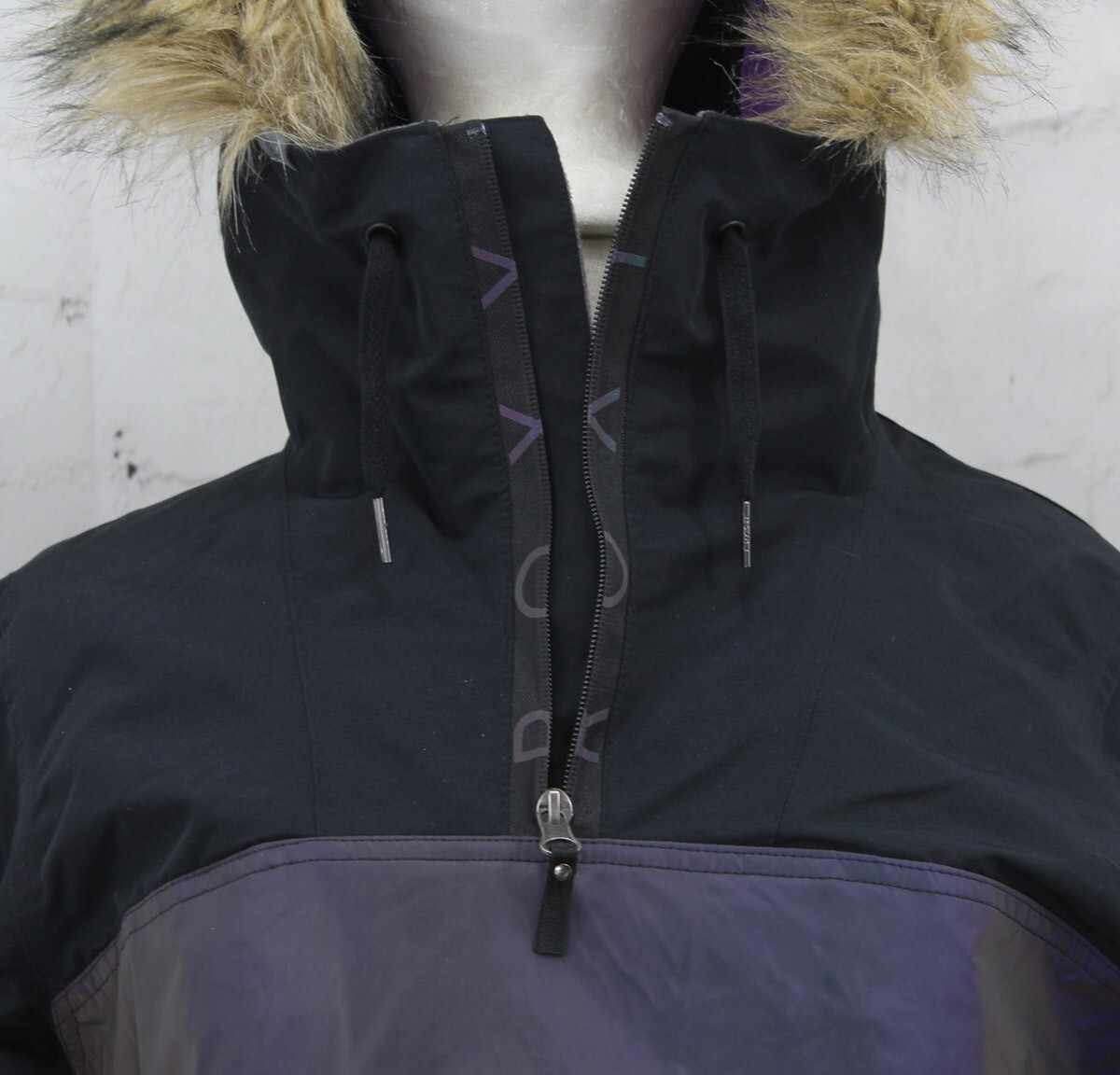 ROXY SHELTER JACKET 黒 ウィンタースポーツ用 ROXY SHELTER JACKET 黒 ウィンタースポーツ用