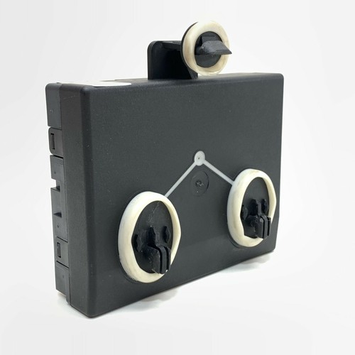 2009-2010 Audi A5 Quattro OEM Front Driver Side Door Computer Control Module - Picture 6 of 7