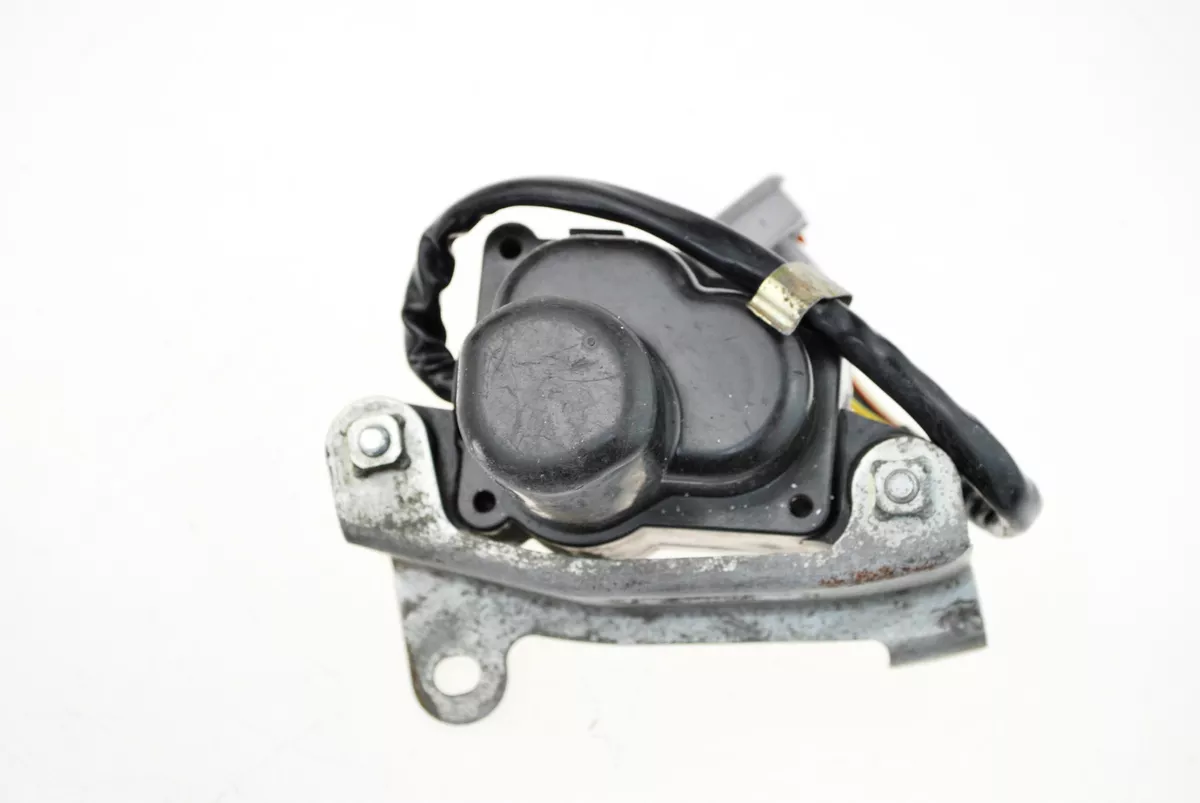 YAMAHA FZR250 3LN EXUP VALVE SERVO MOTOR WITH BRACKET 3LN-00