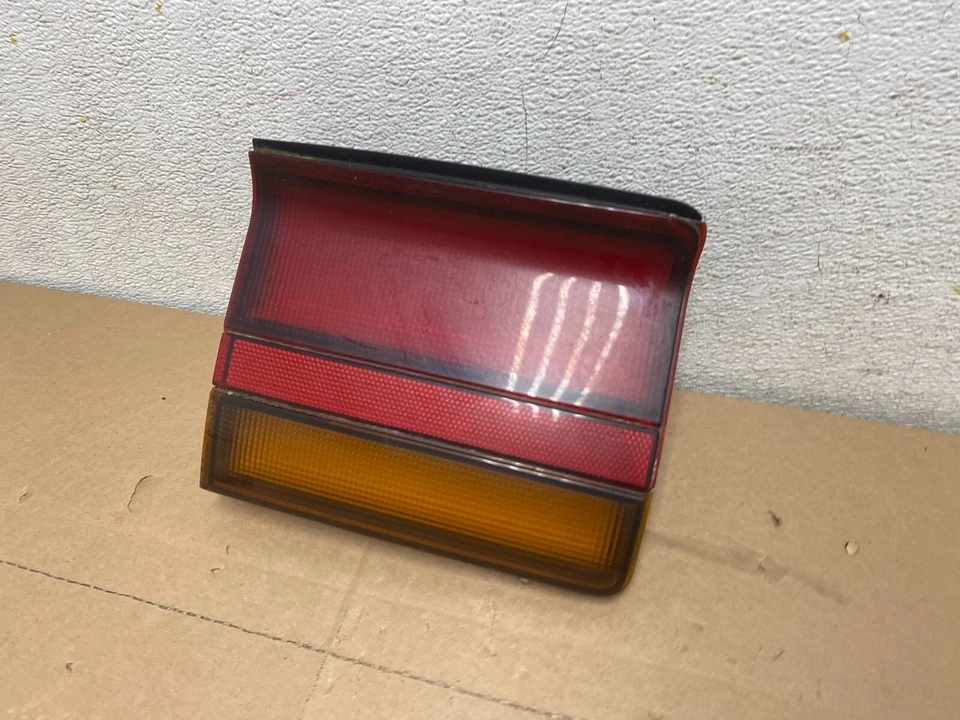 Luz trasera interior izquierda conductor Saturn SC1 SC2 1991-1996 serie S OEM i9510 DG Foto 2 de 4