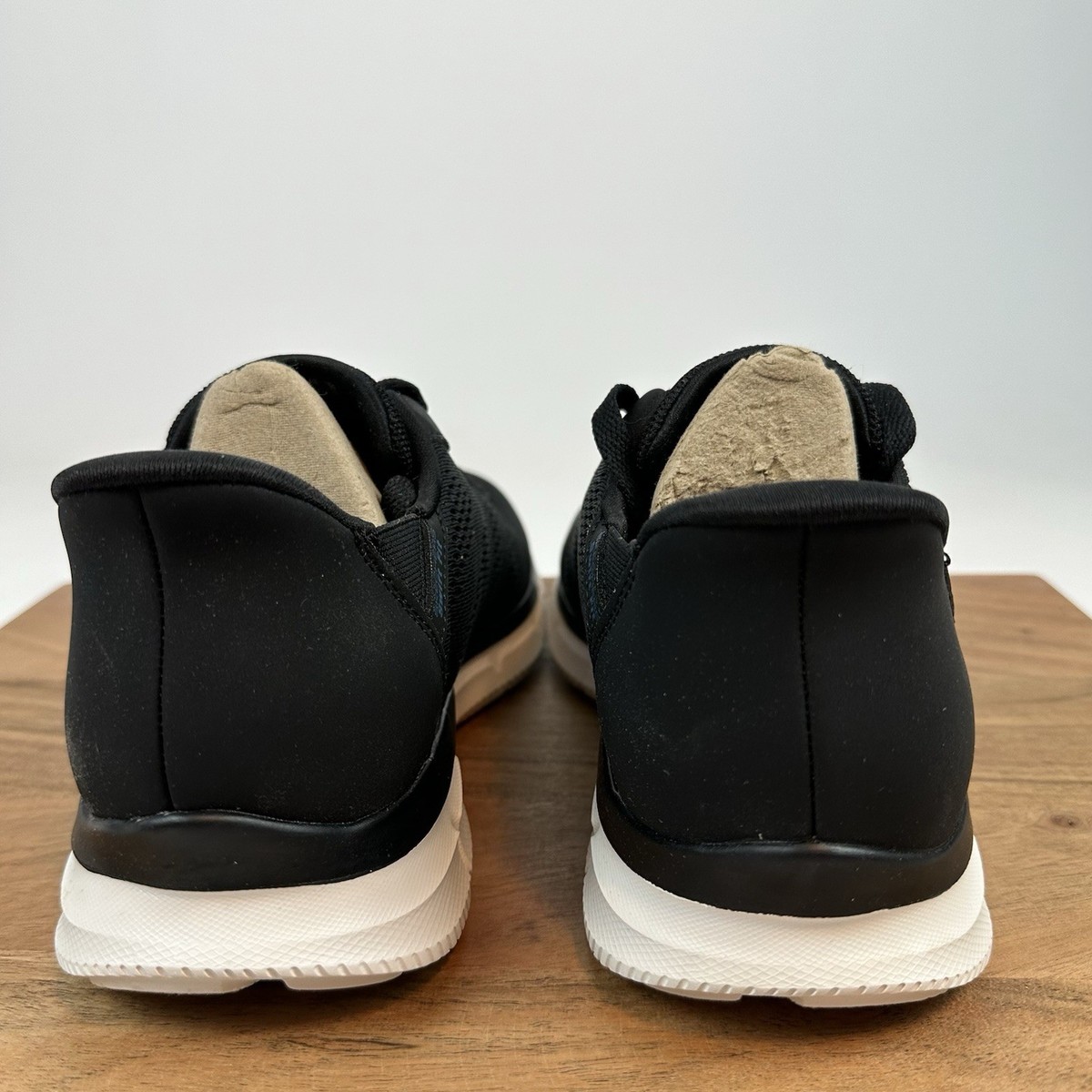 New NIB Mens Skechers Verse Hands Free Swift Fit Athletic  display picture 1
