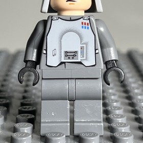 Lego General Maximillian Veers Minifigure Star Wars 8129 AT-AT Walker sw0289 3B