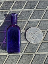 Antigua botella de medicina púrpura en miniatura☆ ¡Pequeña botella de farmacia de amatista antigua!