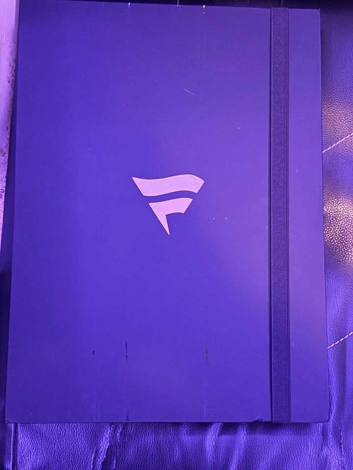 Matthew Stafford 2024 verde automático primera edición/99 Emanate Los Angeles Rams Panini Foto 2 de 4