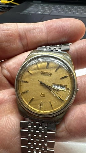Vintage 80's Seiko SQ Quartz  Men's Watch 8223-8029 A4 RUNS FOR PARTS