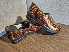 Dansko Patent Leather Professional Clogs Shoes Slip-On Geo-Printed Brown EU40